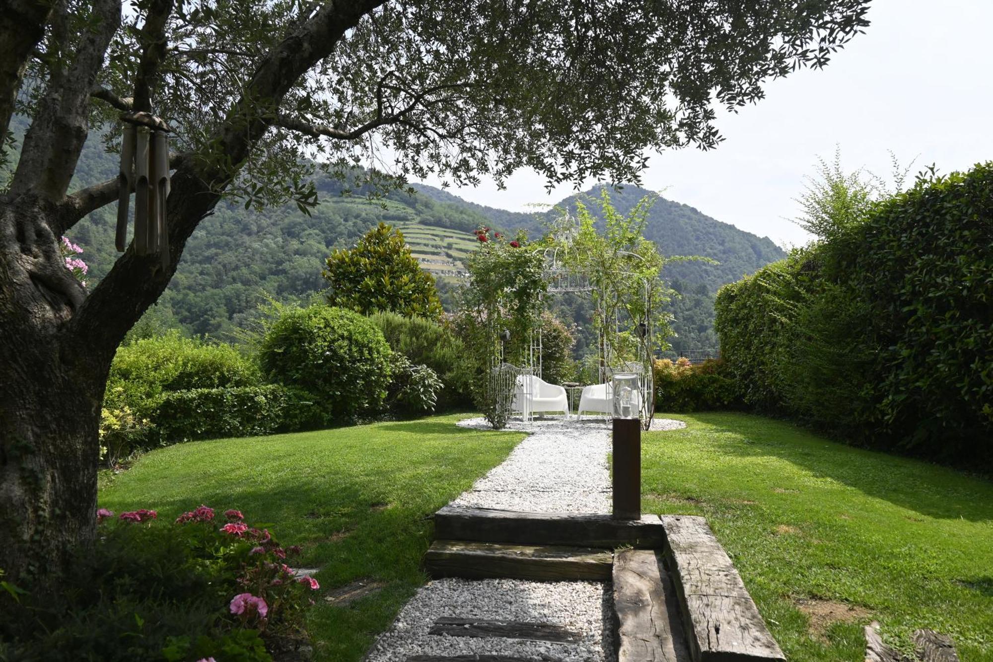 Bed And Breakfast Casa Del Nonno Adrara San Rocco Luaran gambar